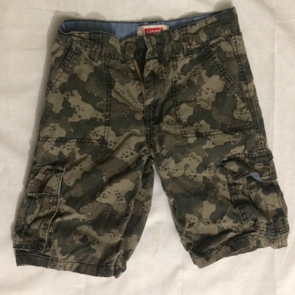 Levi’s cargo shorts